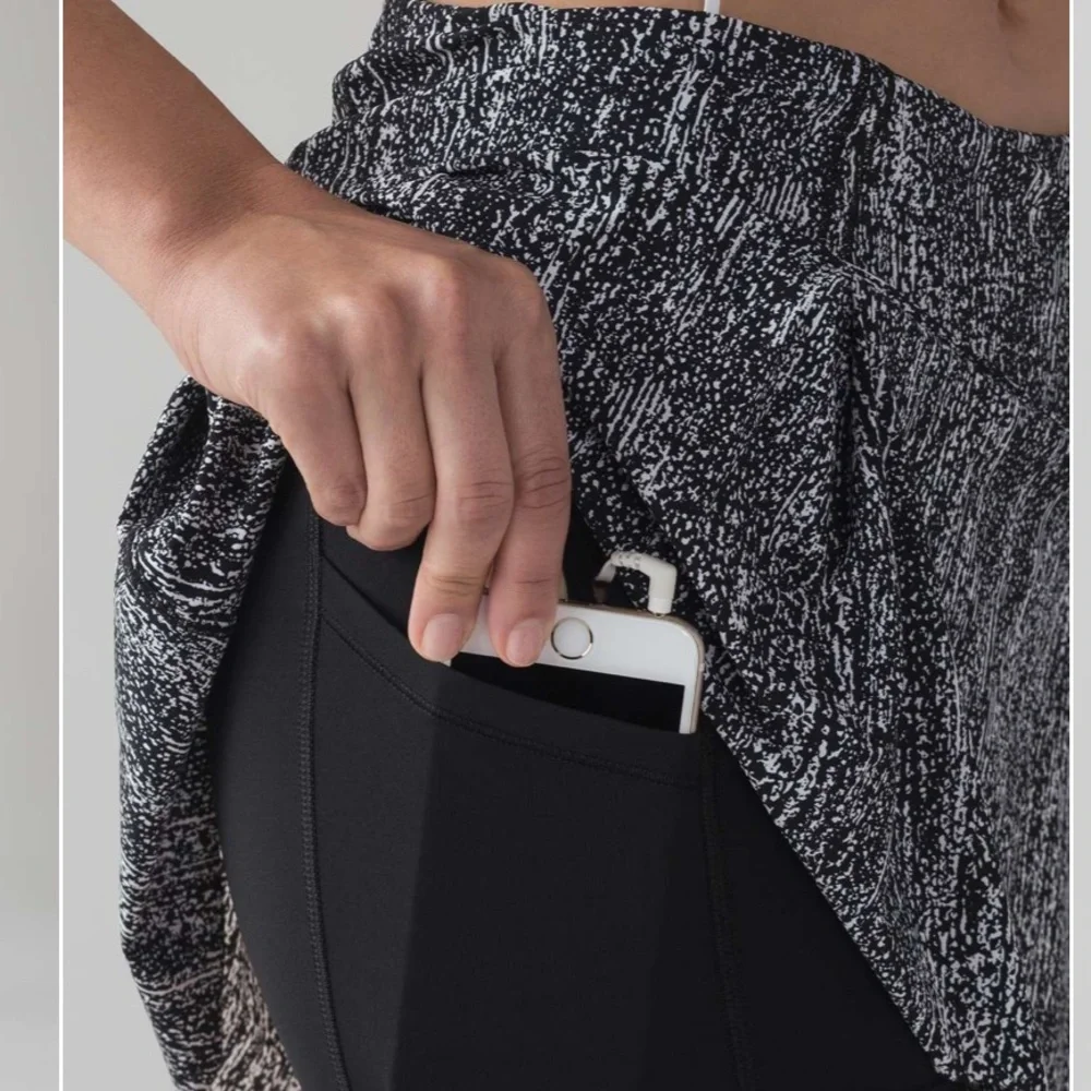 Lululemon Lost In Space Skirt Size 6 - Picture 3 of 7
